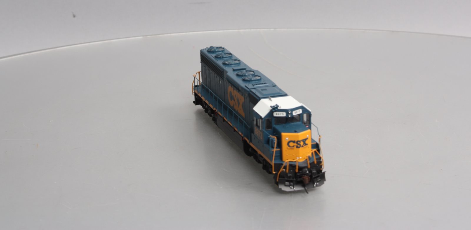 Athearn G67202 HO CSX SD45-2 Diesel Locomotive with DCC & Sound #8973