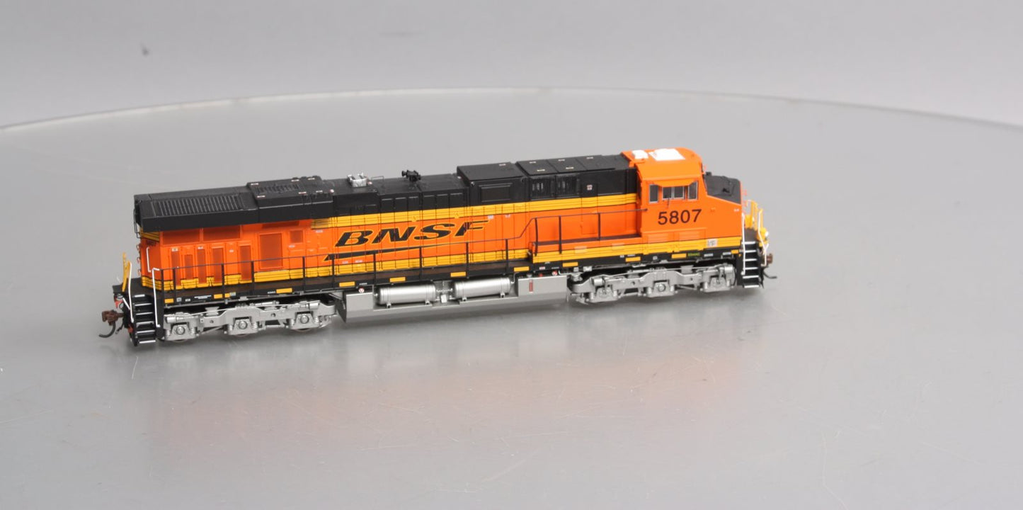Athearn G69741 HO Burlington Northern Santa Fe ES44AC Diesel Locomotive #5807