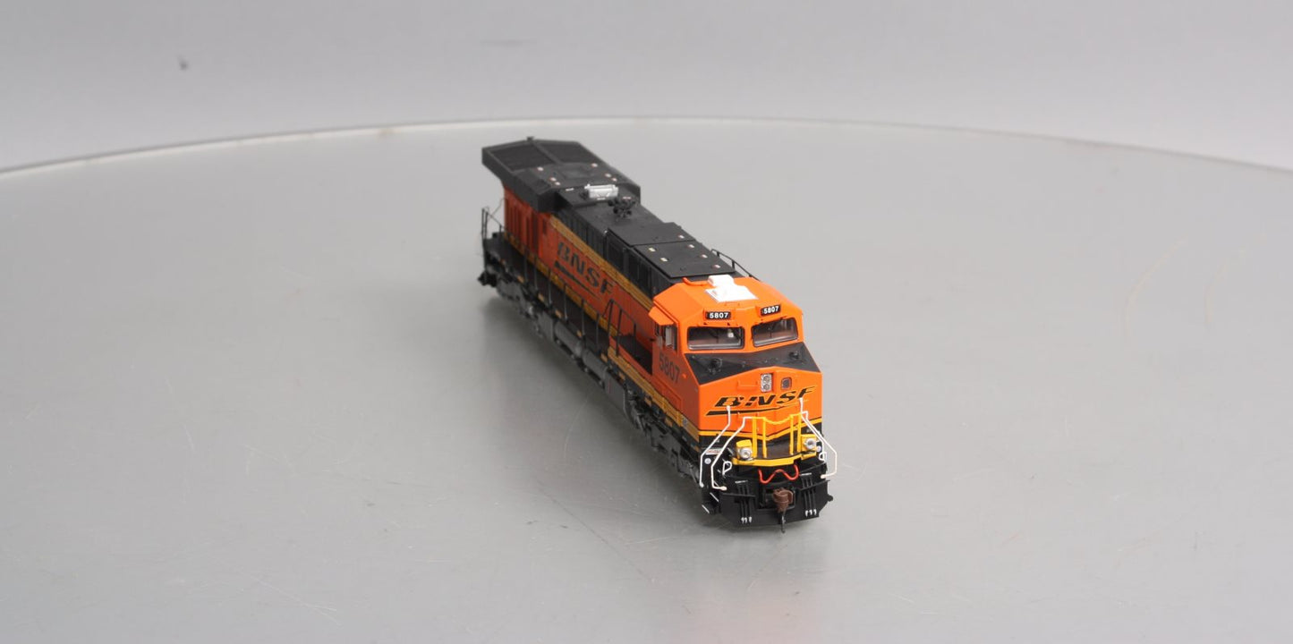 Athearn G69741 HO Burlington Northern Santa Fe ES44AC Diesel Locomotive #5807