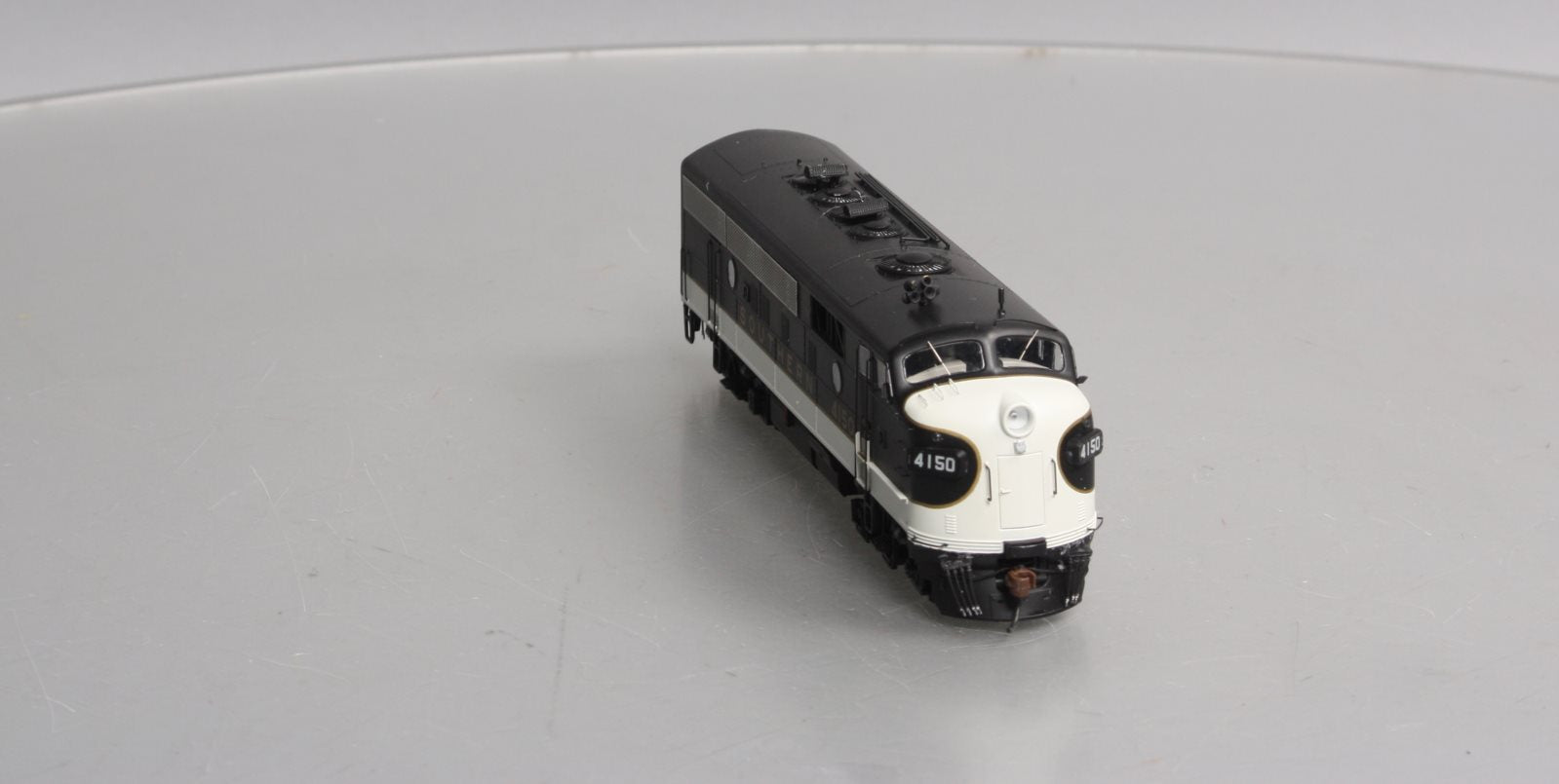 Athearn G12409 HO Southern Freight F3A Diesel Locomotive with DCC & Sound #4150