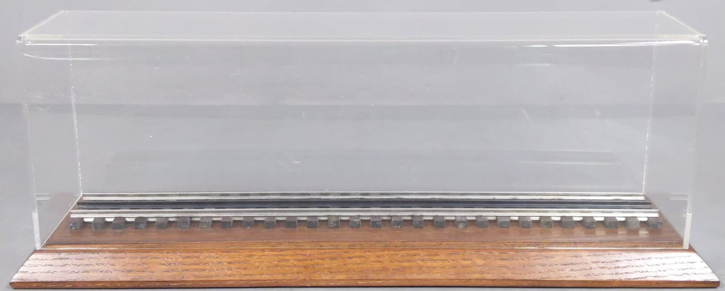 O Gauge Display Case with Wooden Base & Track Section EX
