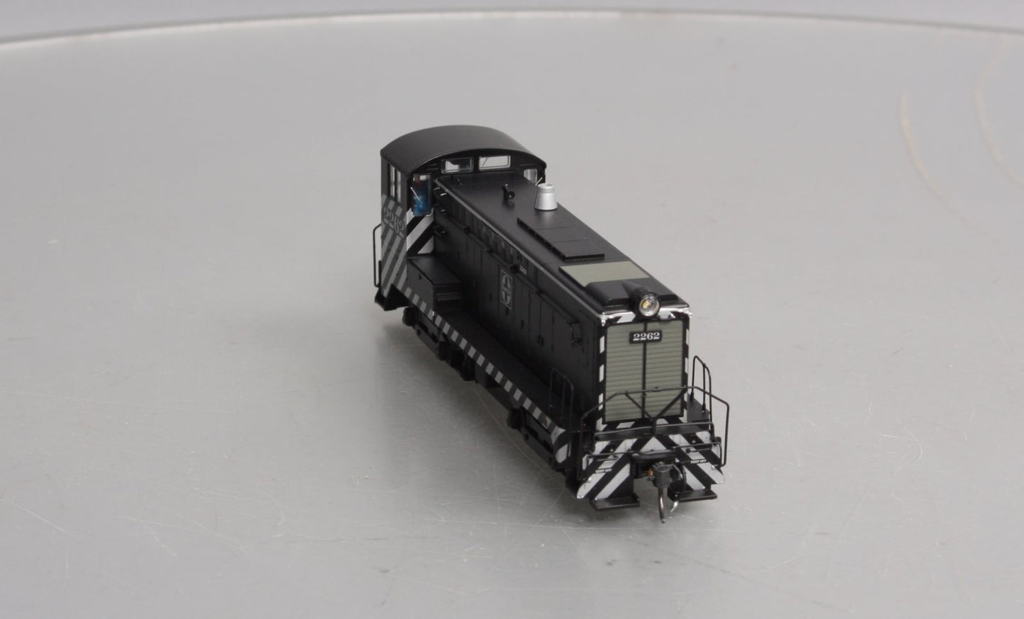 Bowser 23759 HO Santa Fe Baldwin DS4-4-1000 w/ DCC & Sound #2262