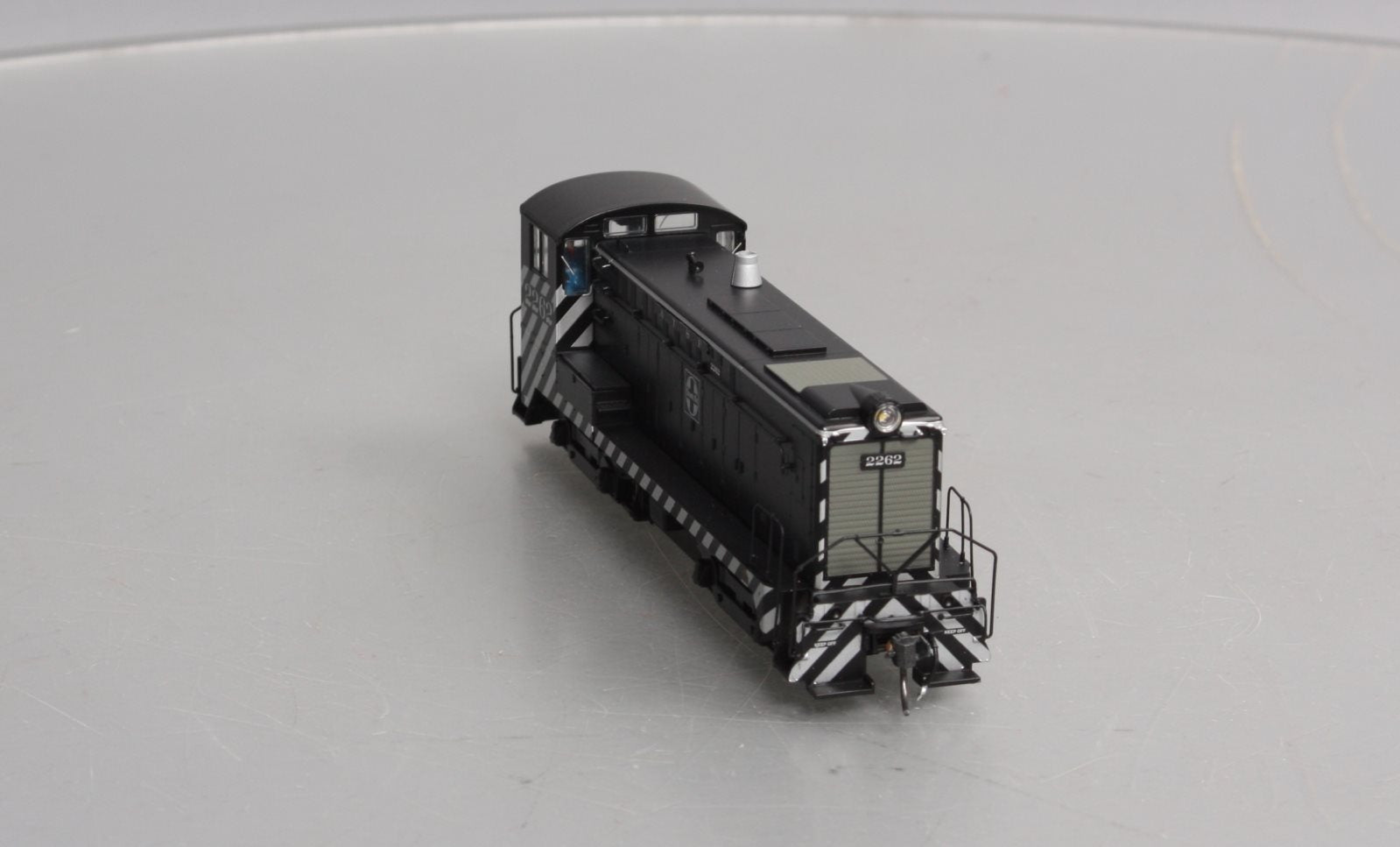 Bowser 23759 HO Santa Fe Baldwin DS4-4-1000 w/ DCC & Sound #2262
