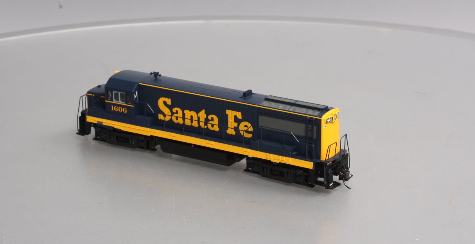 Bowser 23834 HO Santa Fe GE Executive Line U25B with LokSound & DCC #1606