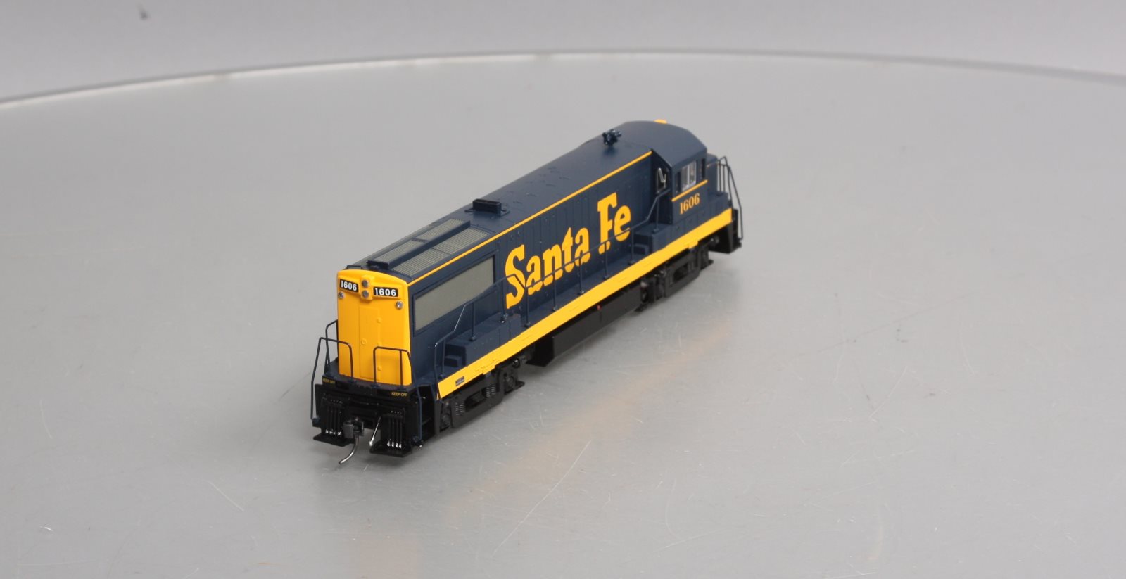 Bowser 23834 HO Santa Fe GE Executive Line U25B with LokSound & DCC #1606