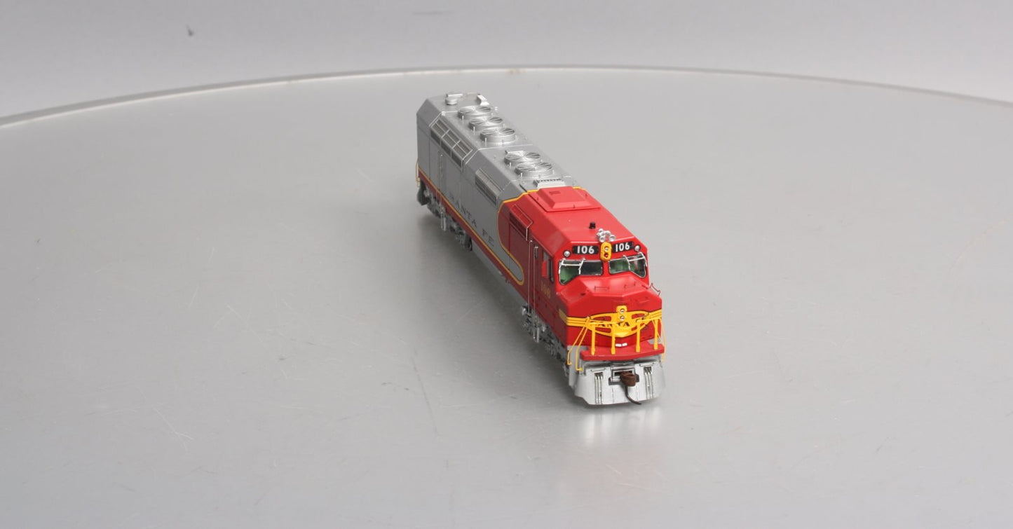 Athearn G67663 HO Santa Fe/Superchief FP45 Diesel Locomotive w/DCC & Sound #106