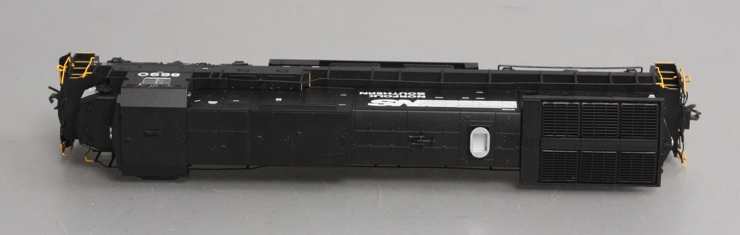 Atlas 9660 HO Norfolk Southern Dash 8-40C Diesel Locomotive #8690