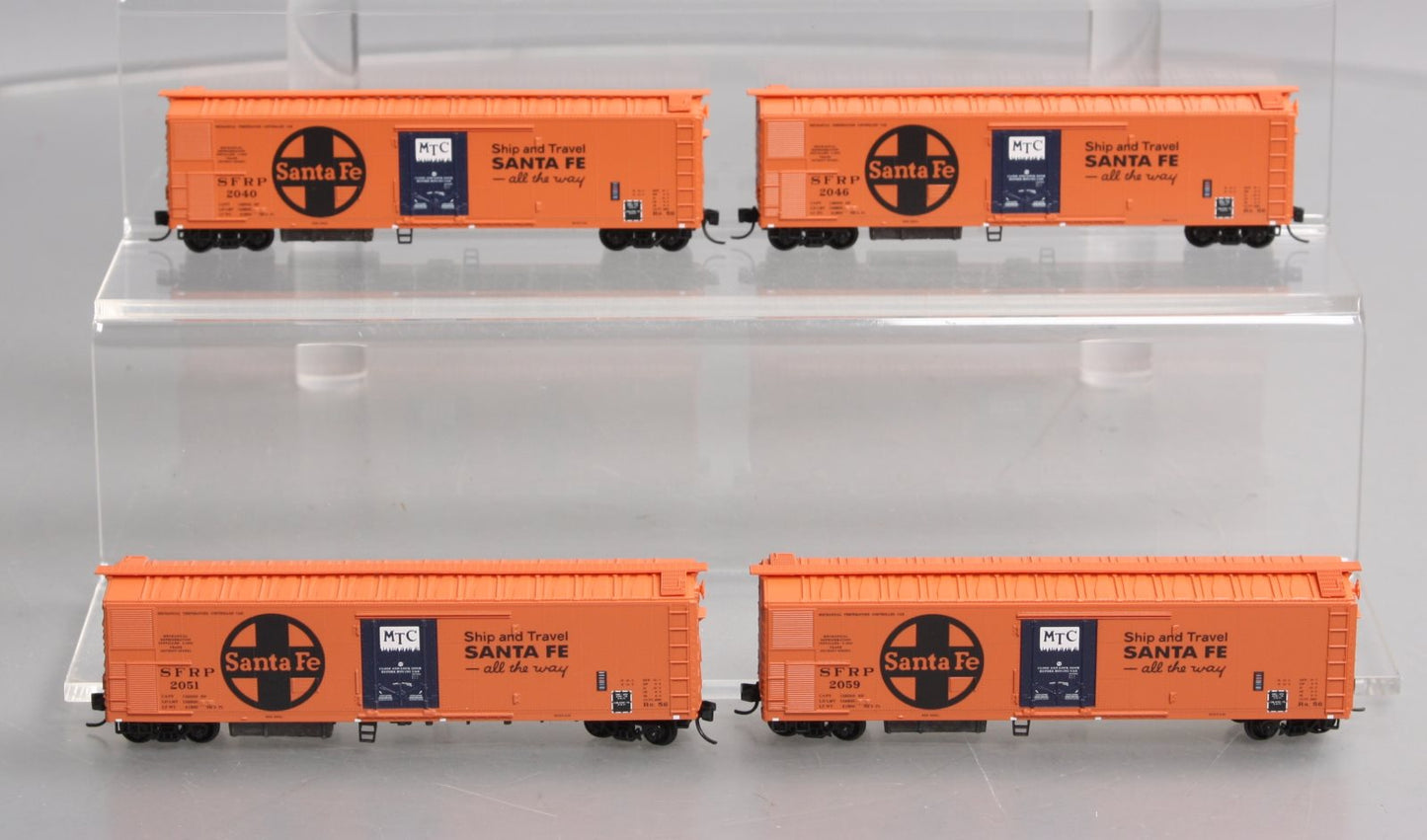 Micro-Trains 99300167 N ATSF 51' Rivet Side Mechanical Reefer (Set of 4)