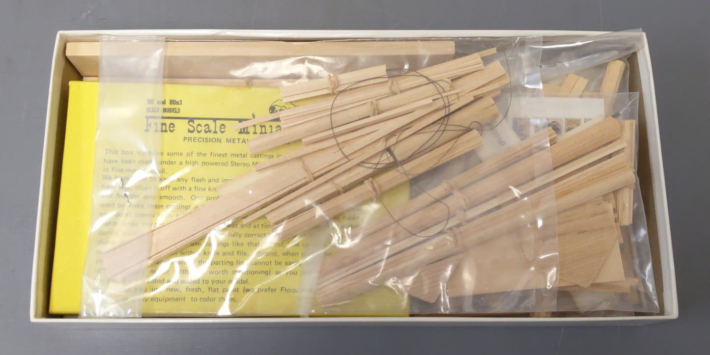 Fine Scale Miniatures 180 HO/HOn3 Scale Sand House Laser-Cut Building Kit LN/Box