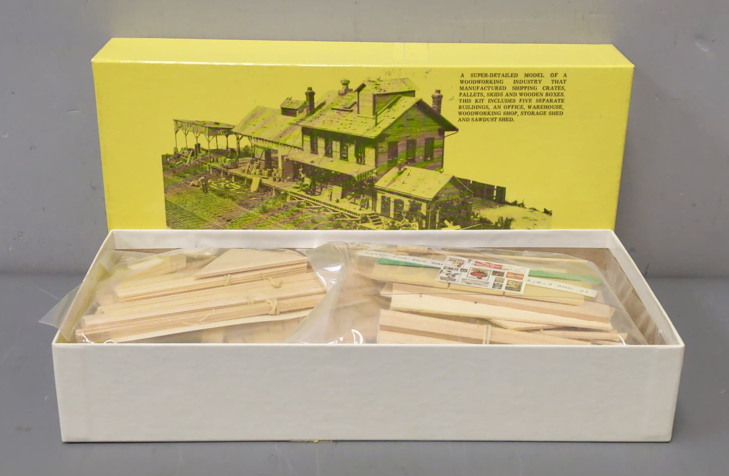 Fine Scale Miniatures 190 HO Scale R. Schramm Mfg. Co. Laser-Cut Building Kit NIB