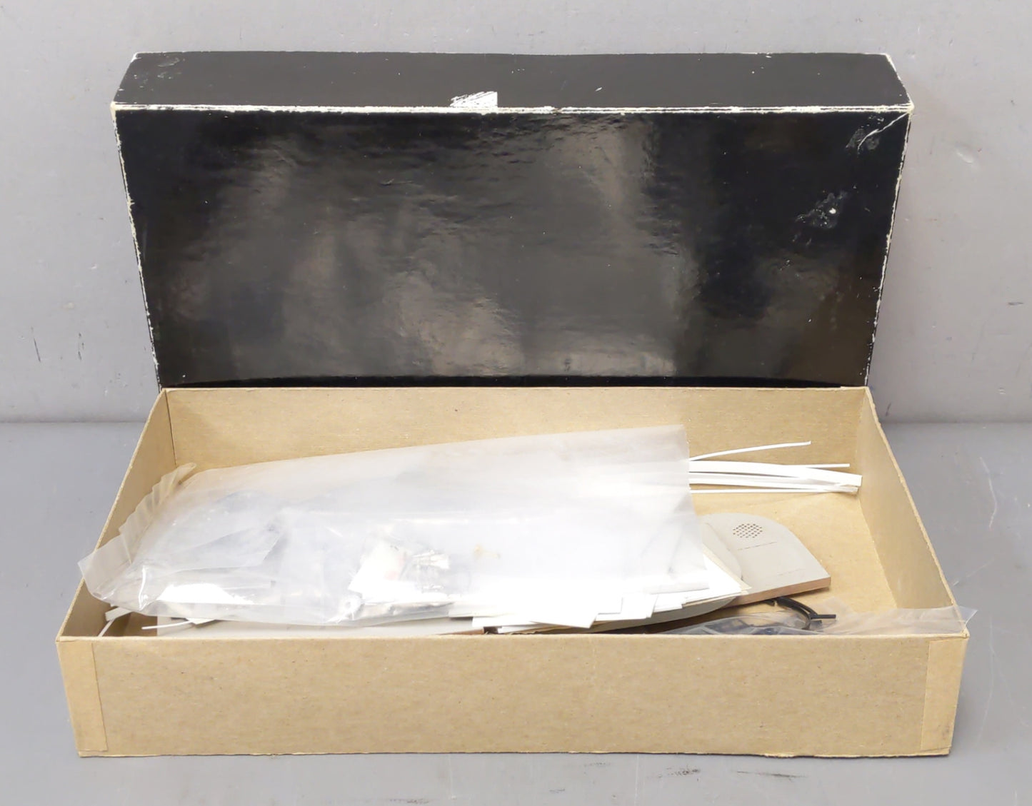 Chooch 6108 O Scale The Service Station Kit