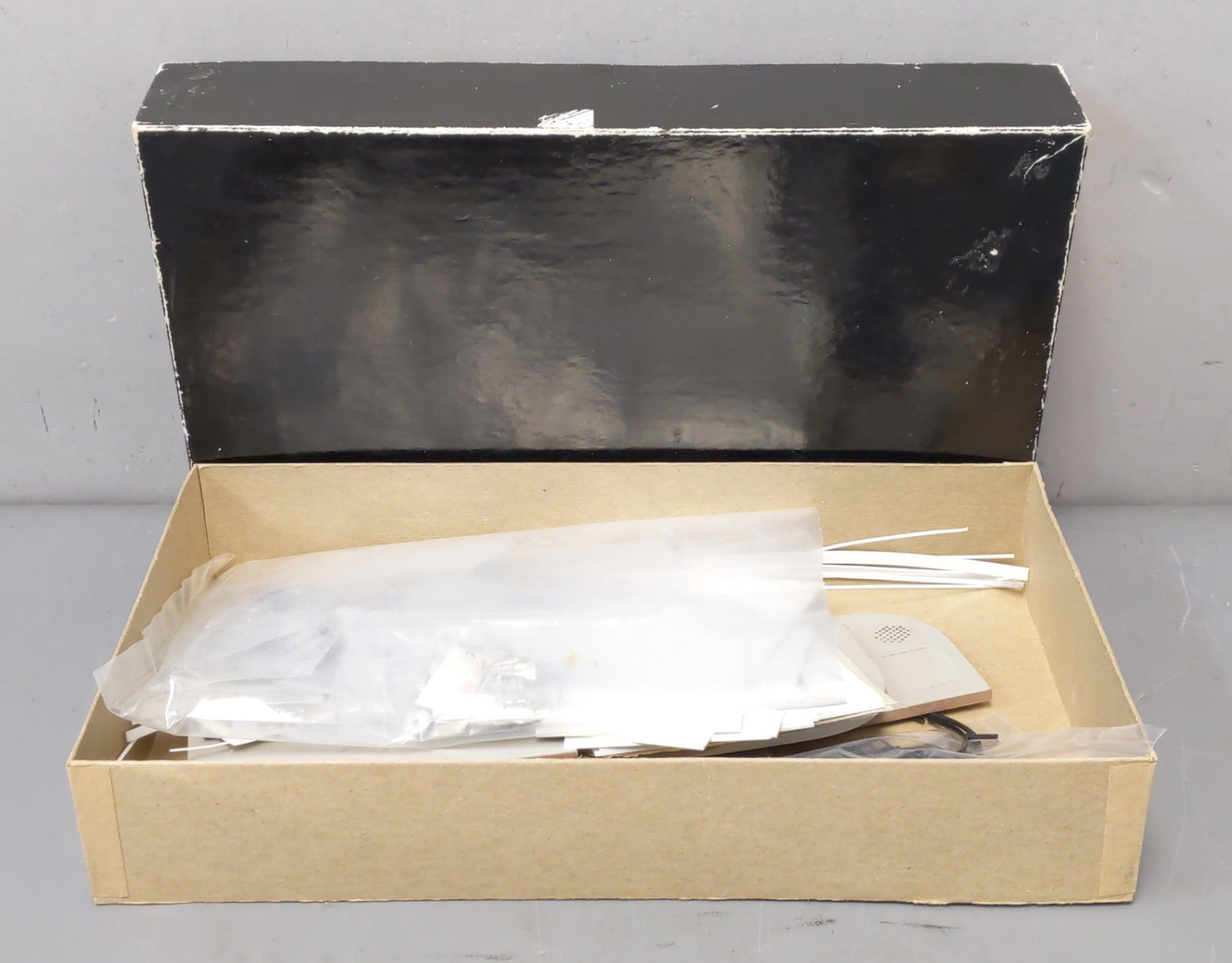 Chooch 6108 O Scale The Service Station Kit