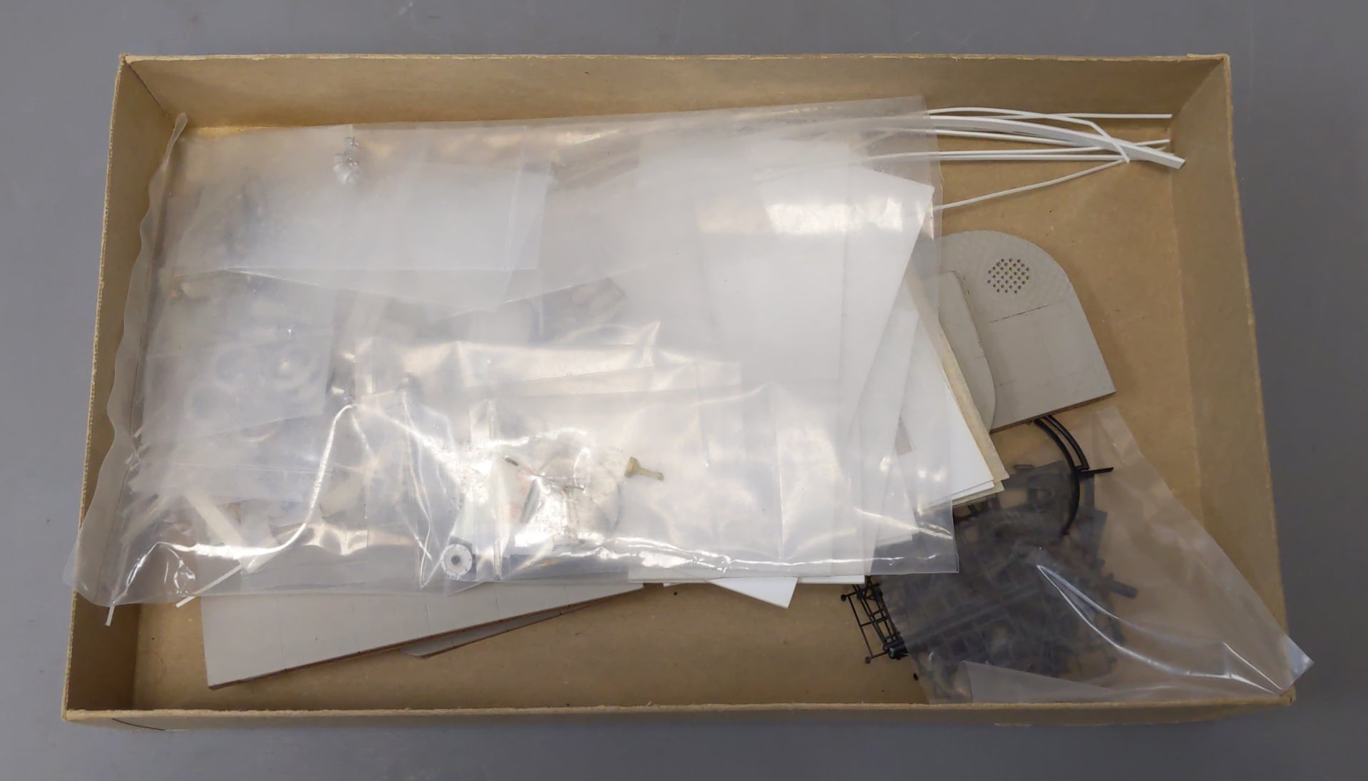 Chooch 6108 O Scale The Service Station Kit