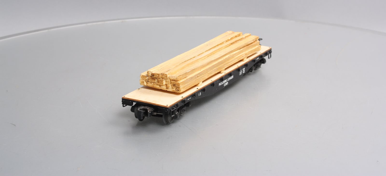 Lionel 6-82853 O Pickering Lumber 40' Flatcar with Lumber Load