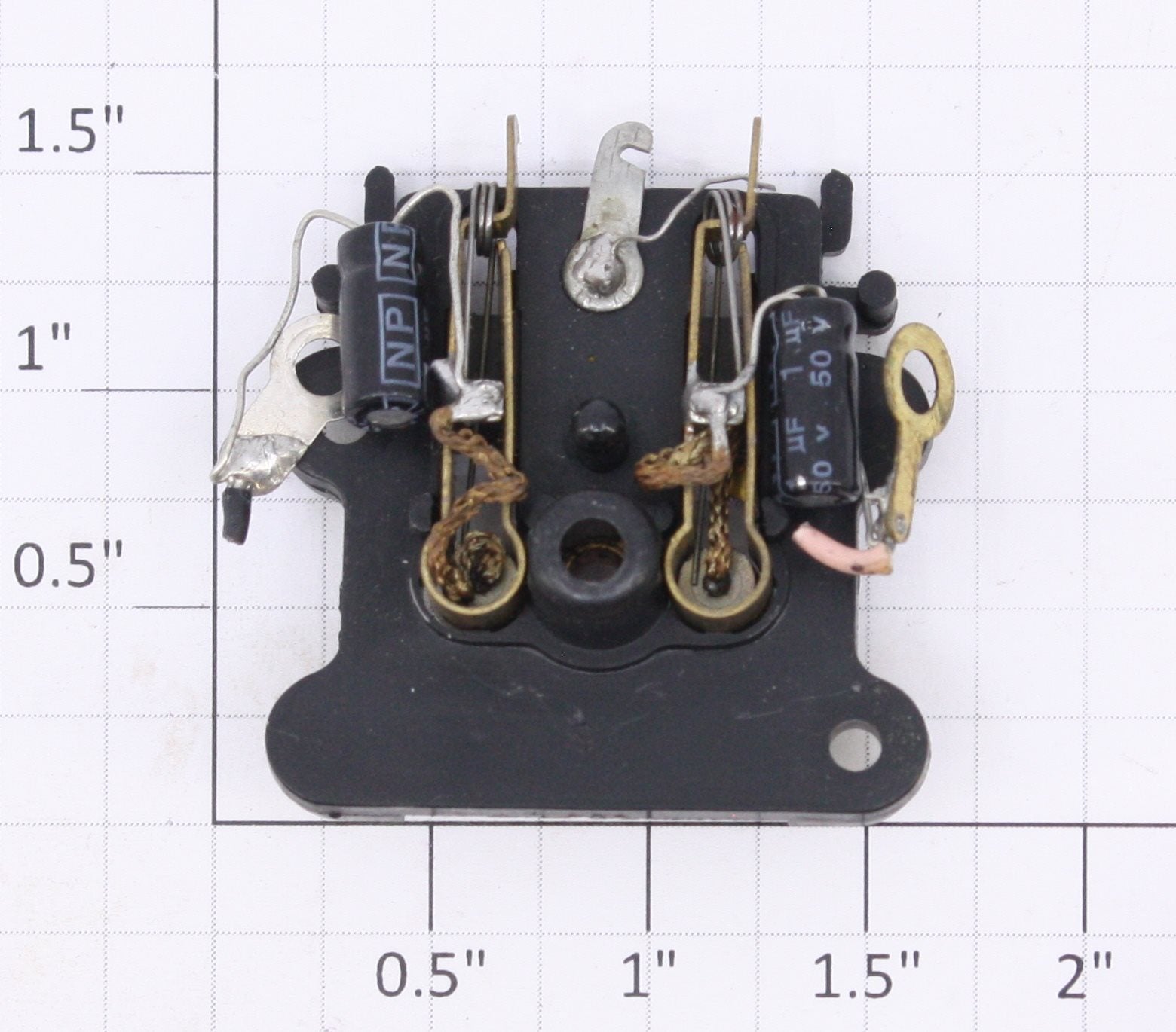 Lionel 58-21 Brush Plate Assembly with Capacitors and Shunted Brushes
