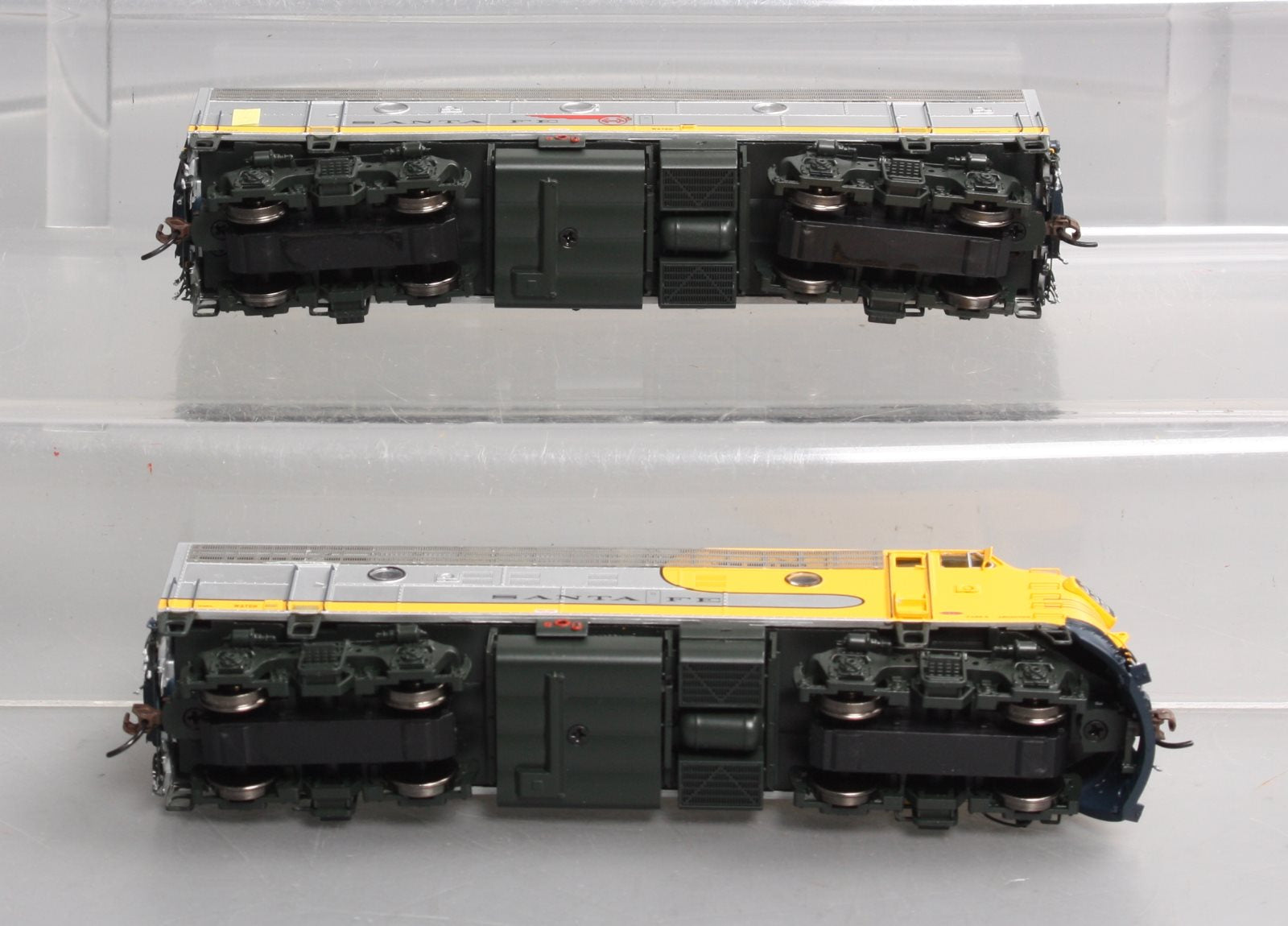 Athearn G19548 HO Santa Fe F7A/B Diesel Locomotive #339L/#348A w/DCC & Sound
