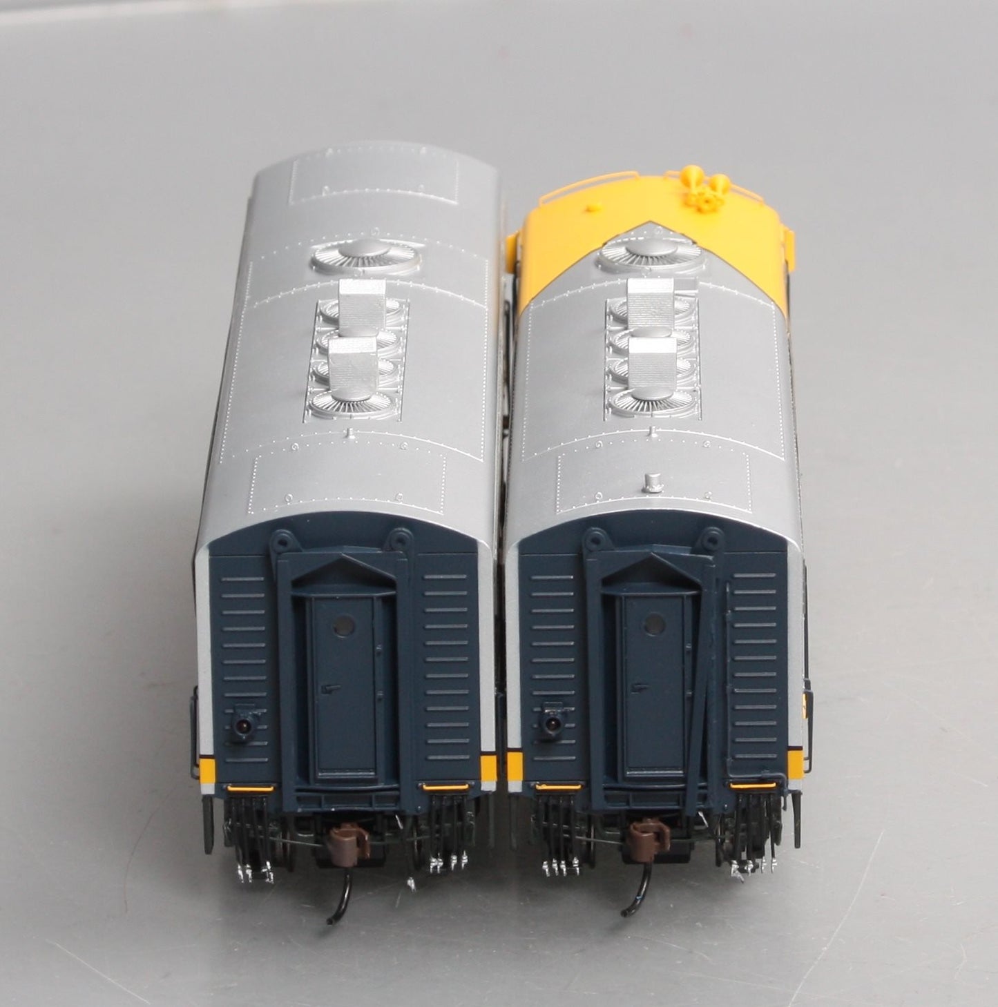 Athearn G19548 HO Santa Fe F7A/B Diesel Locomotive #339L/#348A w/DCC & Sound