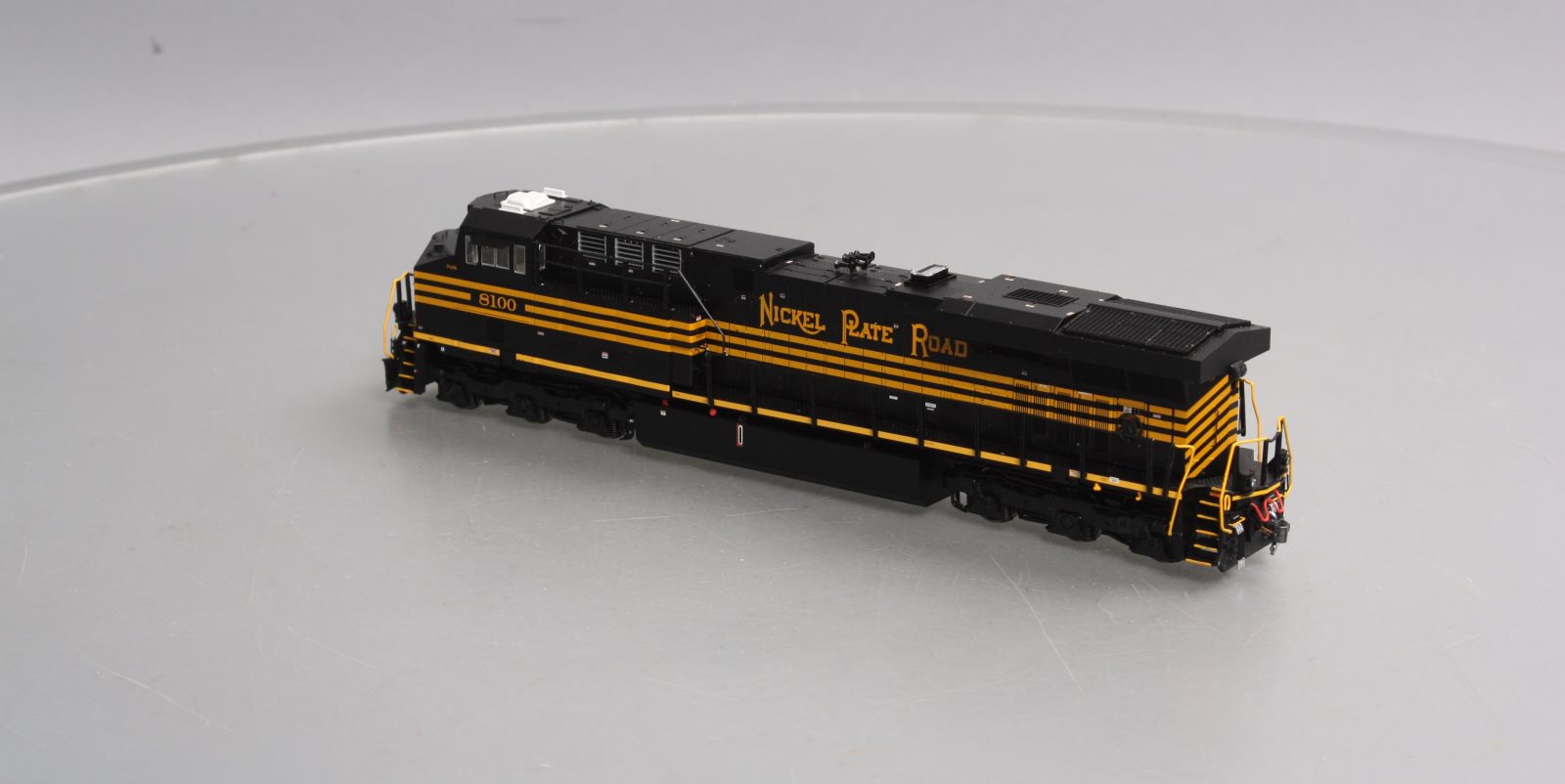 InterMountain 49710S-01 HO Nickel Plate Road GE ES44AC Locomotive #8100 w/Sound
