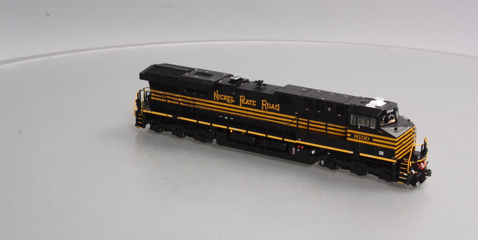 InterMountain 49710S-01 HO Nickel Plate Road GE ES44AC Locomotive #8100 w/Sound