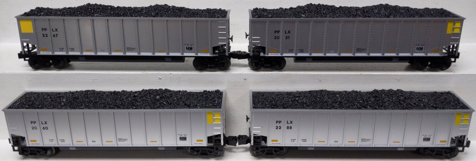 Lionel 6-84020 O Gauge Pennsylvania Power & Light Rotary Gondolas (Pack of 4)