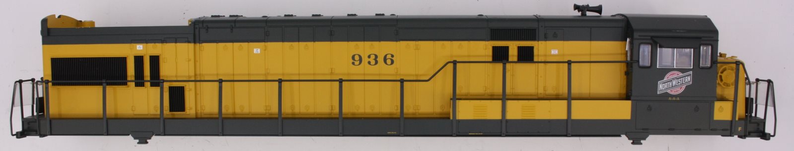 Lionel 28253-2 Chicago & Northwestern U30C Shell #936