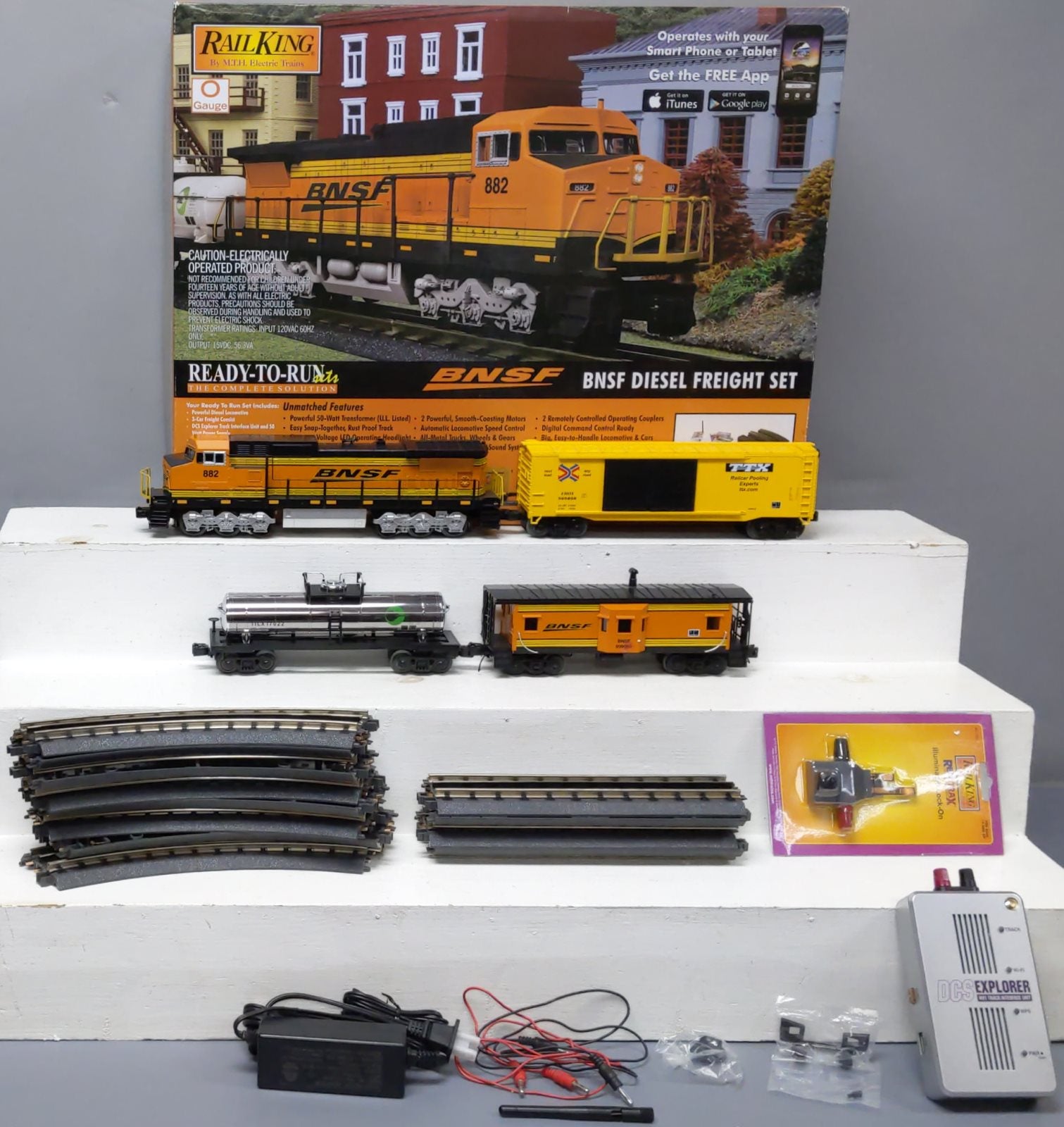MTH 30-4247-1 BNSF RailKing Dash-8 O Gauge Diesel Freight Train