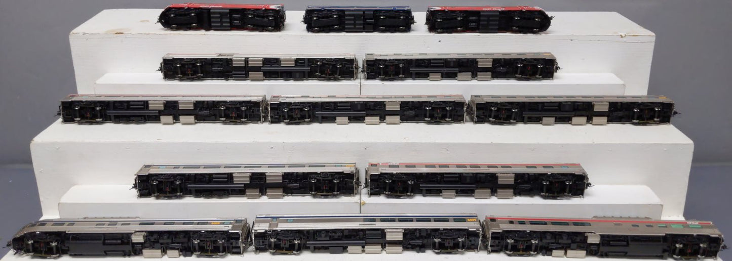 Rapido Trains 210005  HO VIA Rail The Canadian Complete Diesel Train Set LN/Box