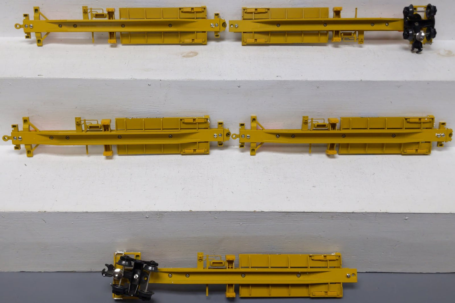 K-Line K77026IC O TCA TTAC 5-Pack Flatcar Set with Intermodal Containers LN/Box