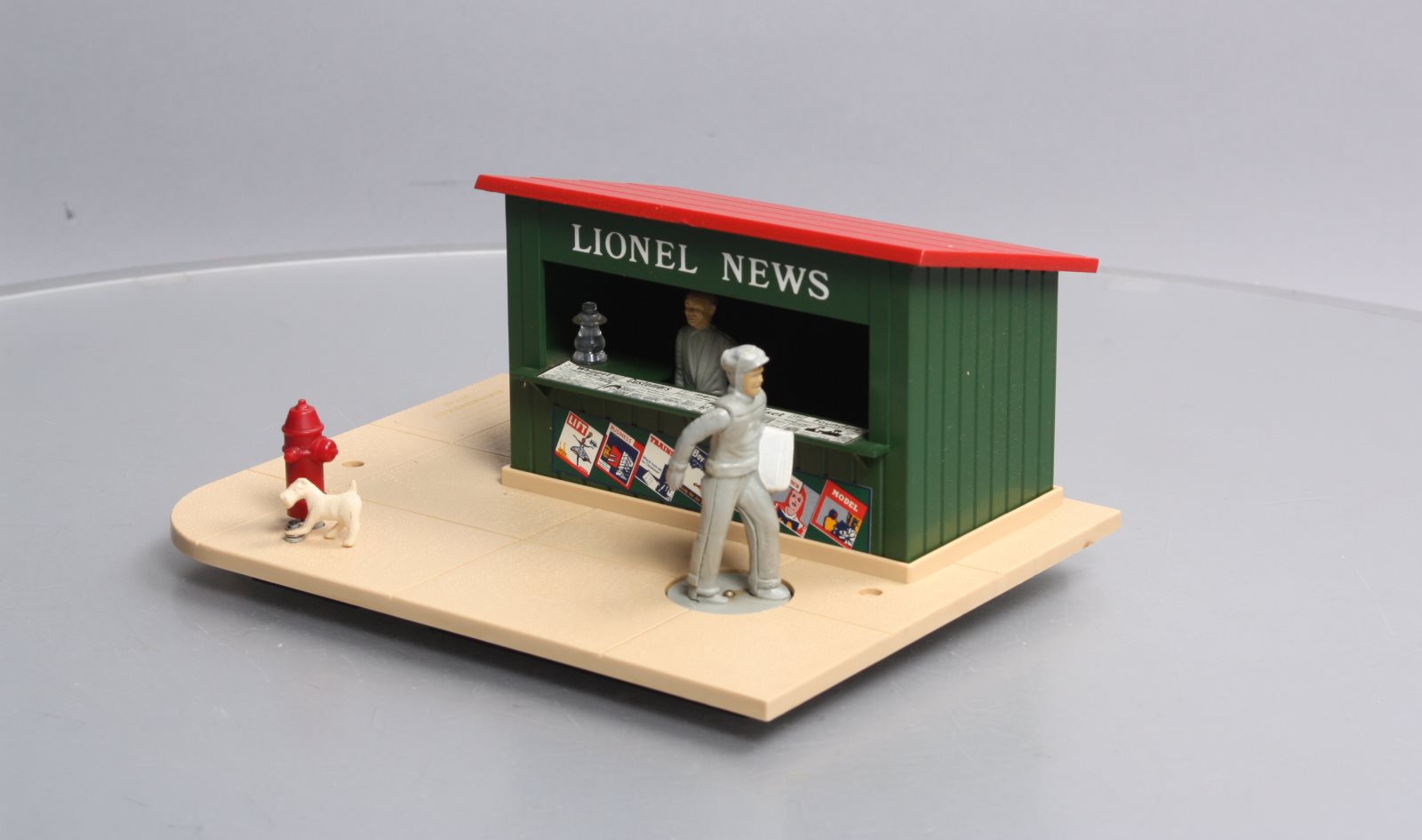 Lionel 6-2308 O Gauge Animated News Stand