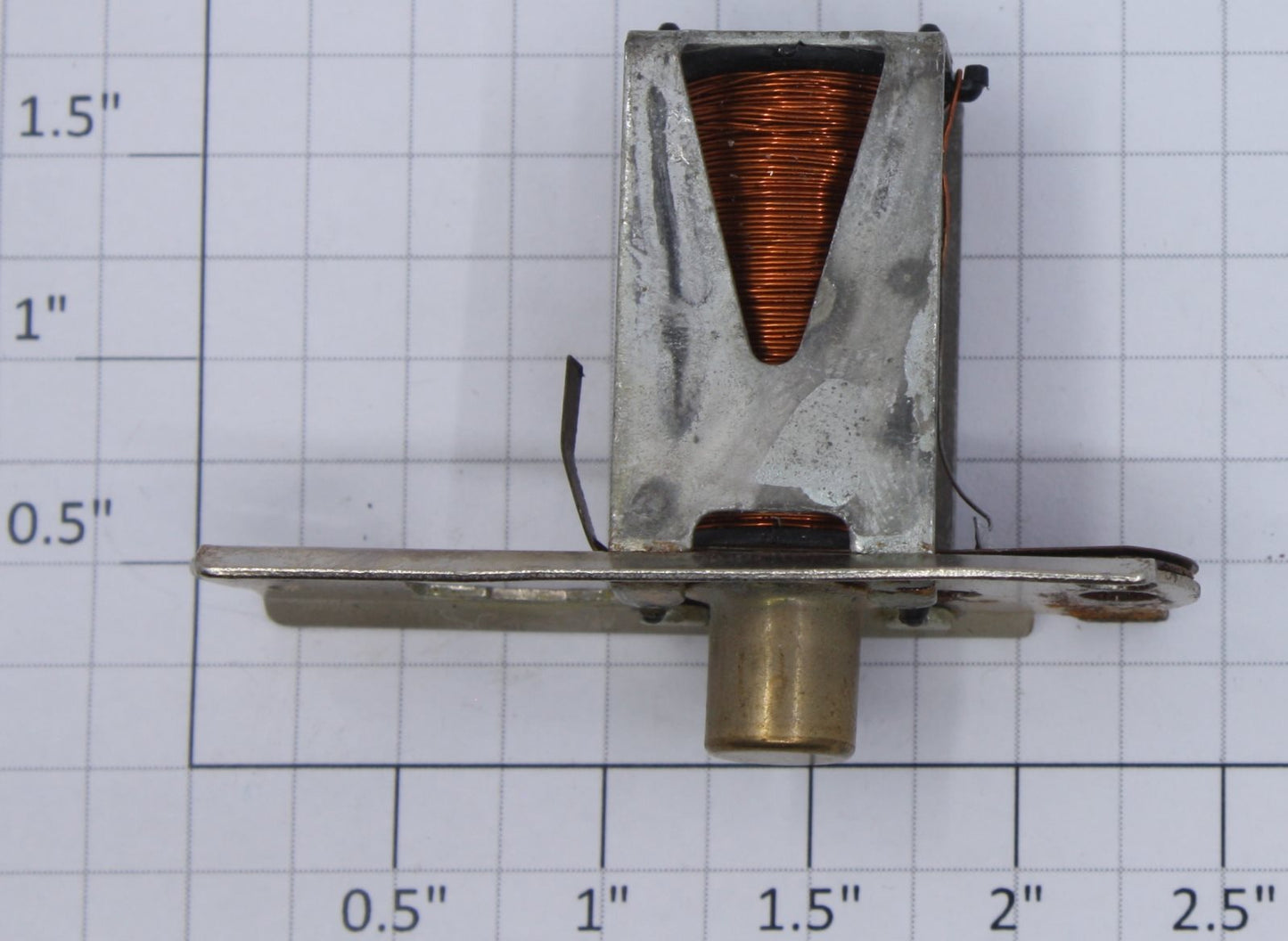 Lionel 252-15X Crossing Gate Bottom Plate and Coil without Plunger