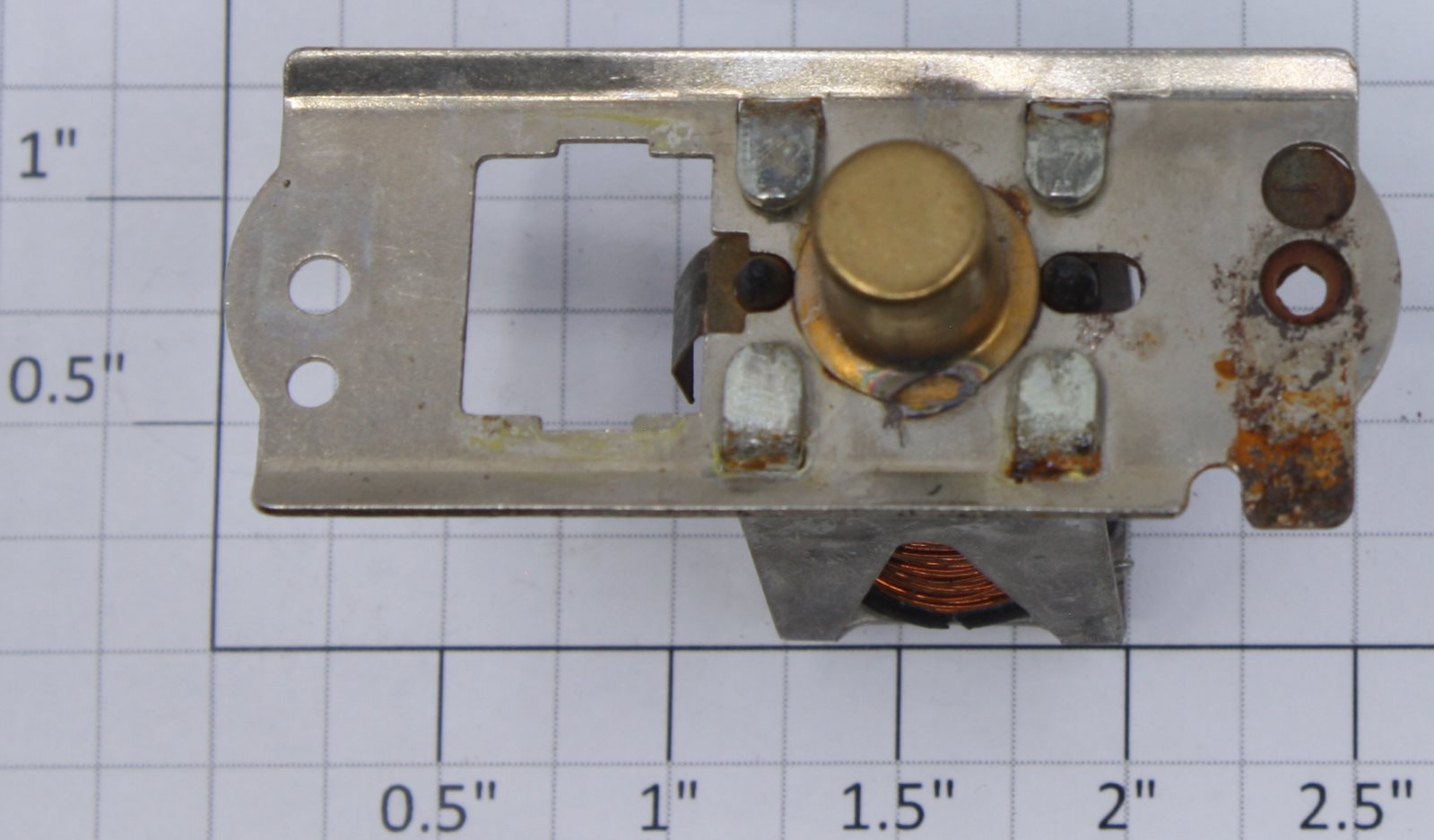 Lionel 252-15X Crossing Gate Bottom Plate and Coil without Plunger