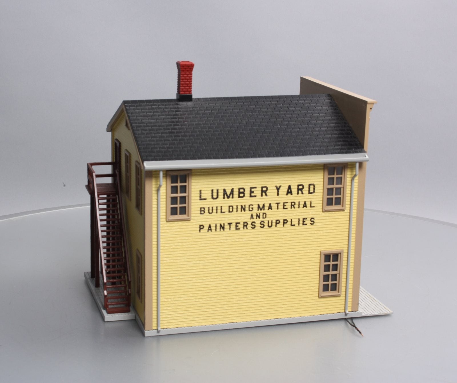 MTH 30-90346 O 2-Story Store Livery Building Lumber Yard