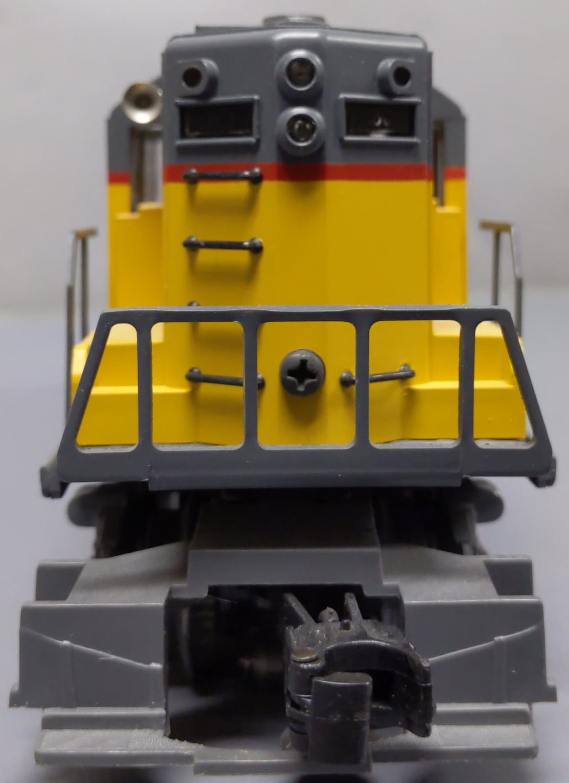 Lionel 6-18553 O Gauge Union Pacific Sears GP-9 Diesel Locomotive w/Case #150 LN/Box