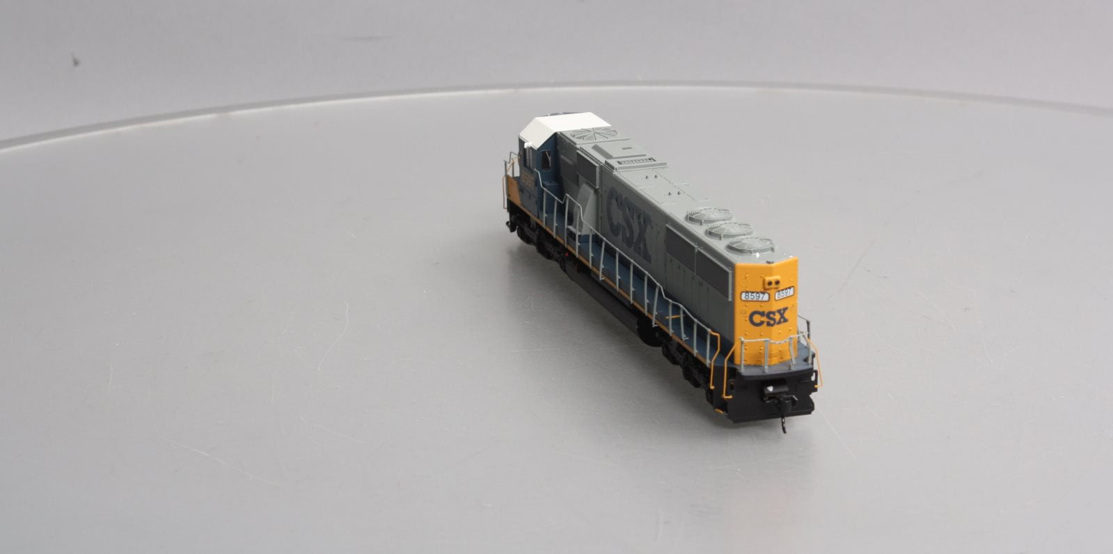 Walthers 910-20369 HO CSX SD50 Diesel Locomotive with ESU Sound/DCC #8597
