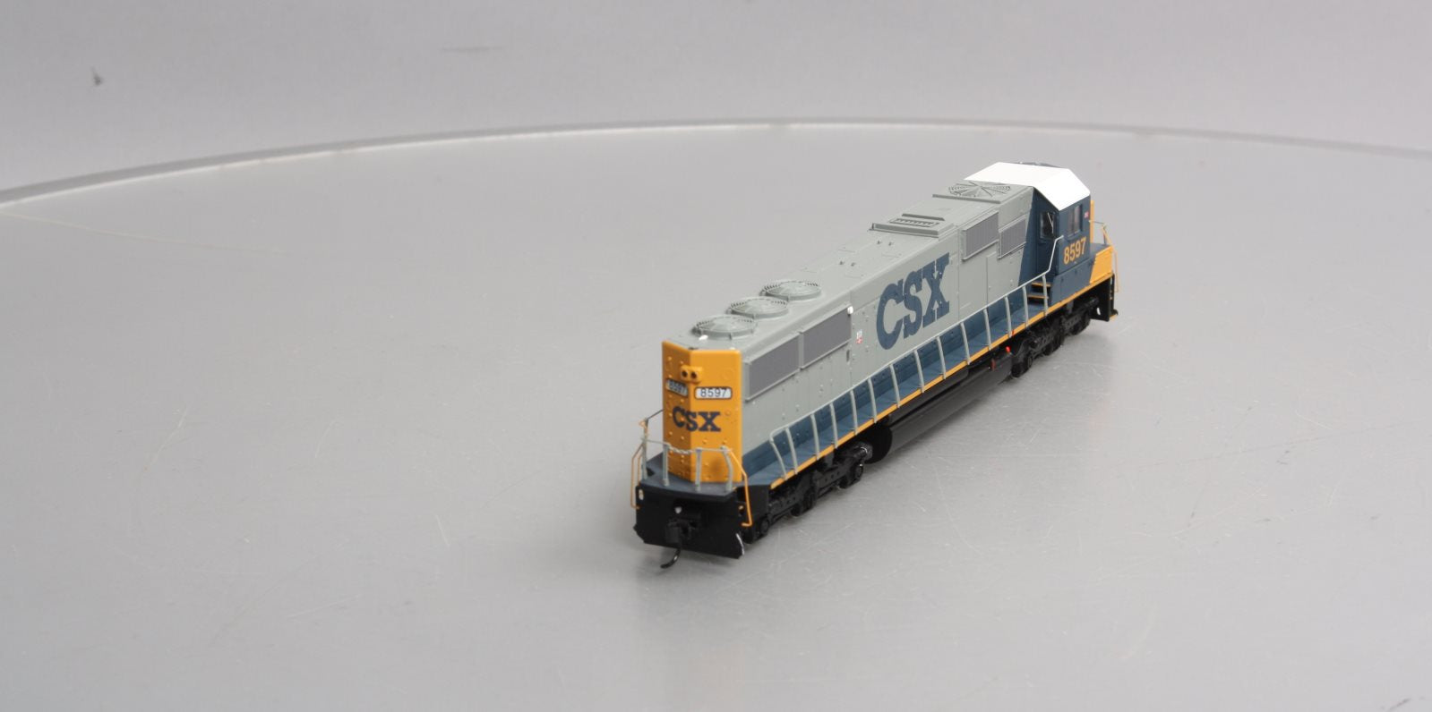 Walthers 910-20369 HO CSX SD50 Diesel Locomotive with ESU Sound/DCC #8597