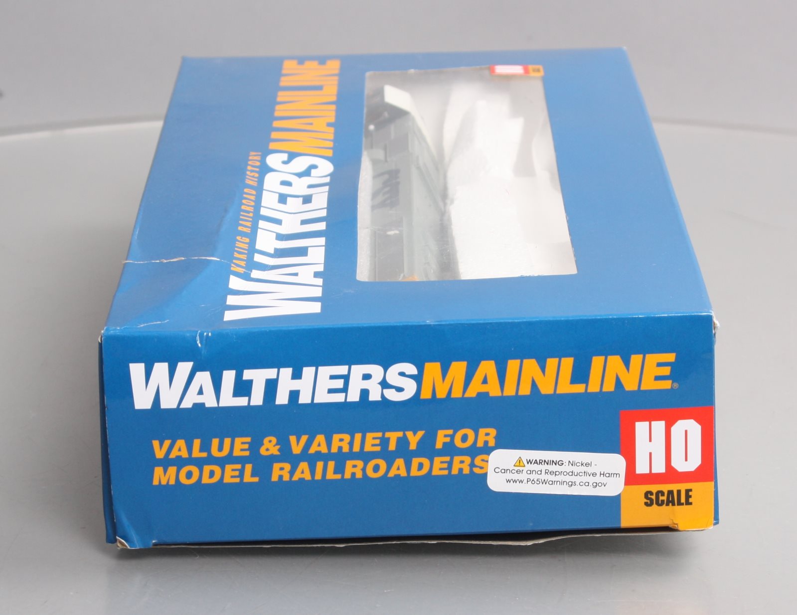 Walthers 910-20369 HO CSX SD50 Diesel Locomotive with ESU Sound/DCC #8597