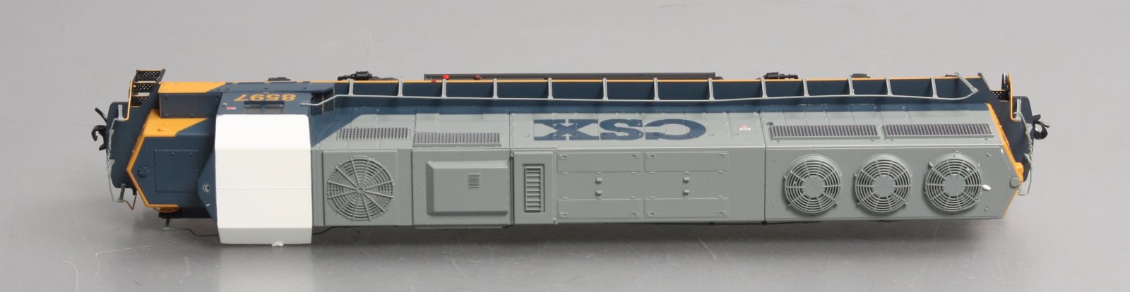 Walthers 910-20369 HO CSX SD50 Diesel Locomotive with ESU Sound/DCC #8597