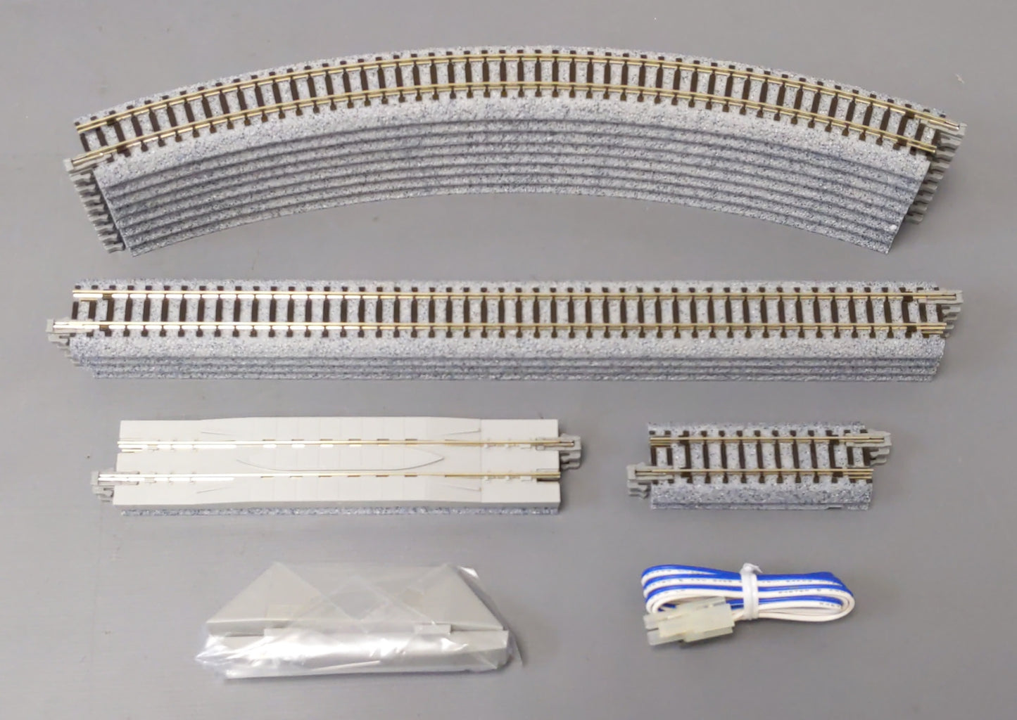 Kato 106-0020 N Scale Canadian National Diesel Freight Starter Set
