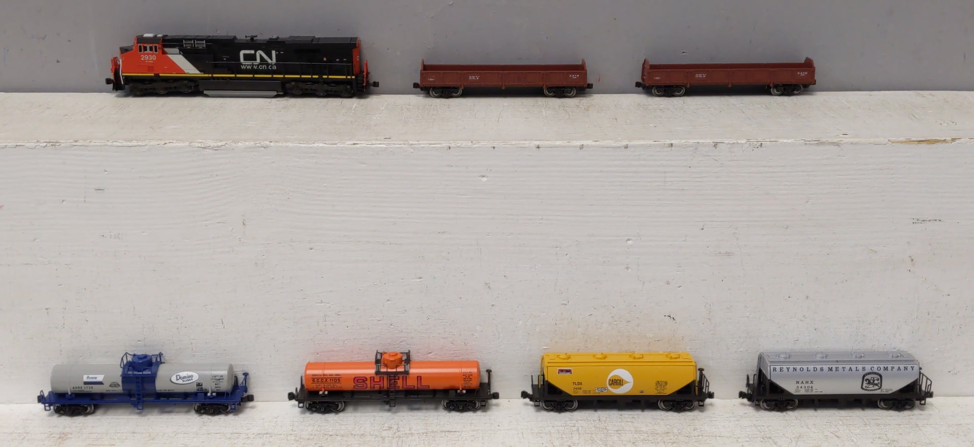Kato 106-0020 N Scale Canadian National Diesel Freight Starter Set