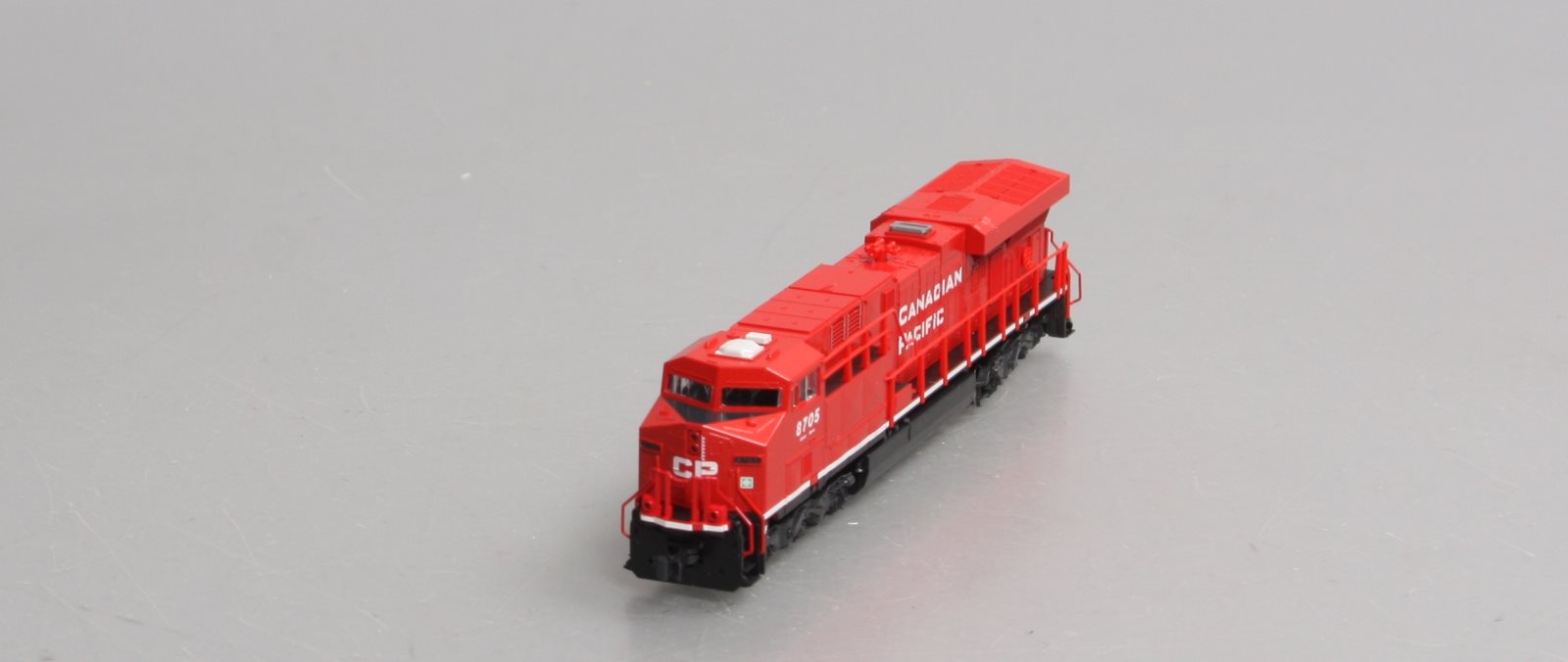 Kato 176-8903 N Canadian Pacific Diesel Locomotive #8705