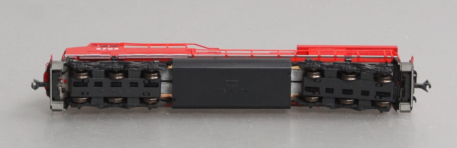 Kato 176-8903 N Canadian Pacific Diesel Locomotive #8705