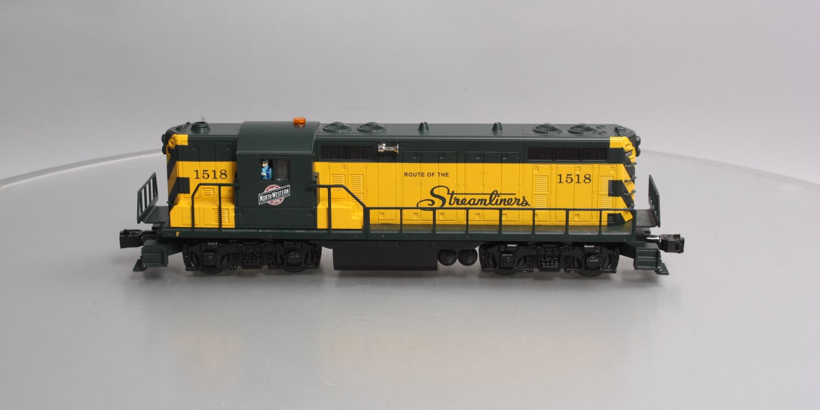 Lionel 6-28517 O C&NW Command Control Special GP7 Diesel Locomotive #1518 EX/Box