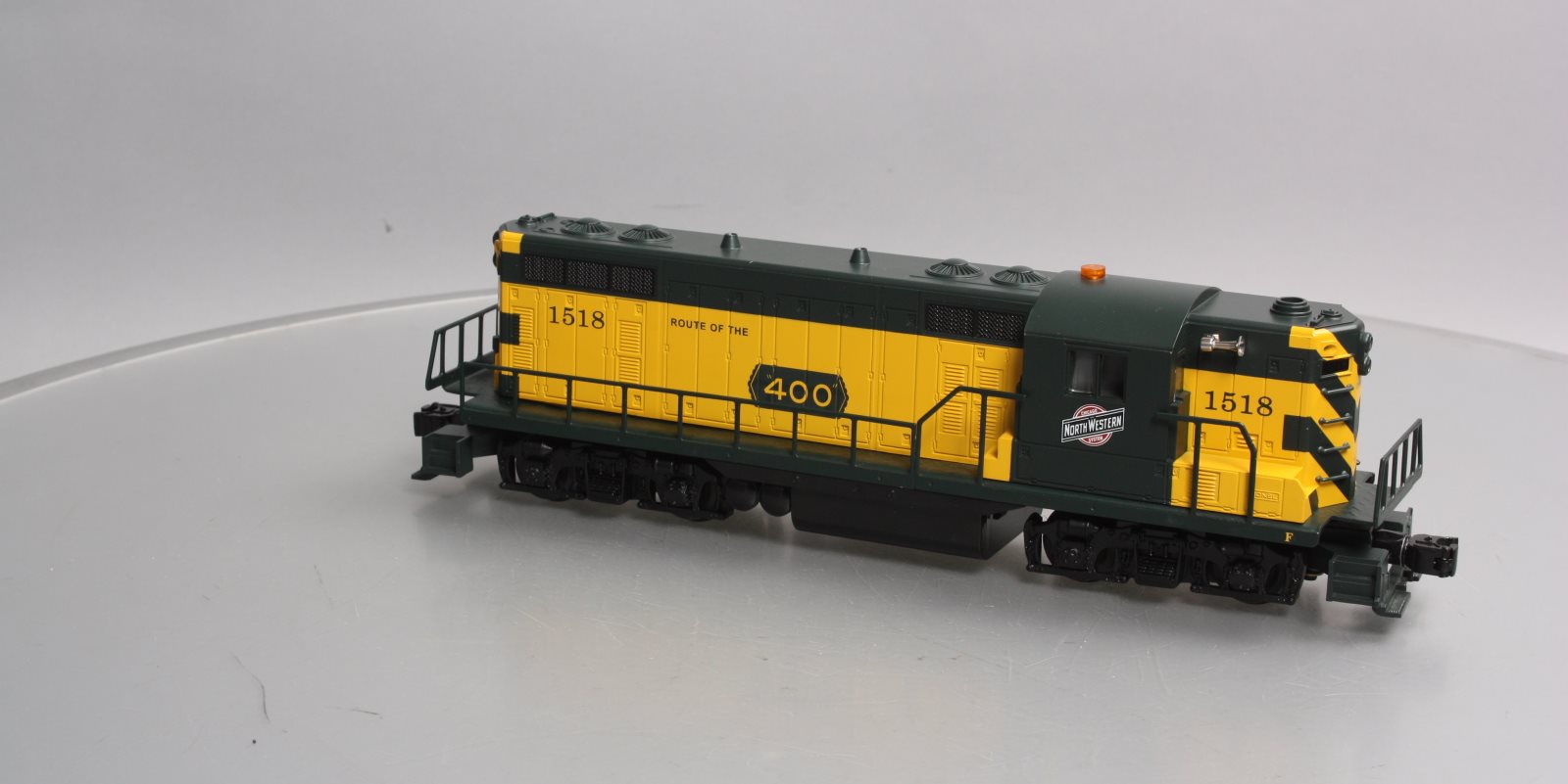 Lionel 6-28517 O C&NW Command Control Special GP7 Diesel Locomotive #1518 EX/Box