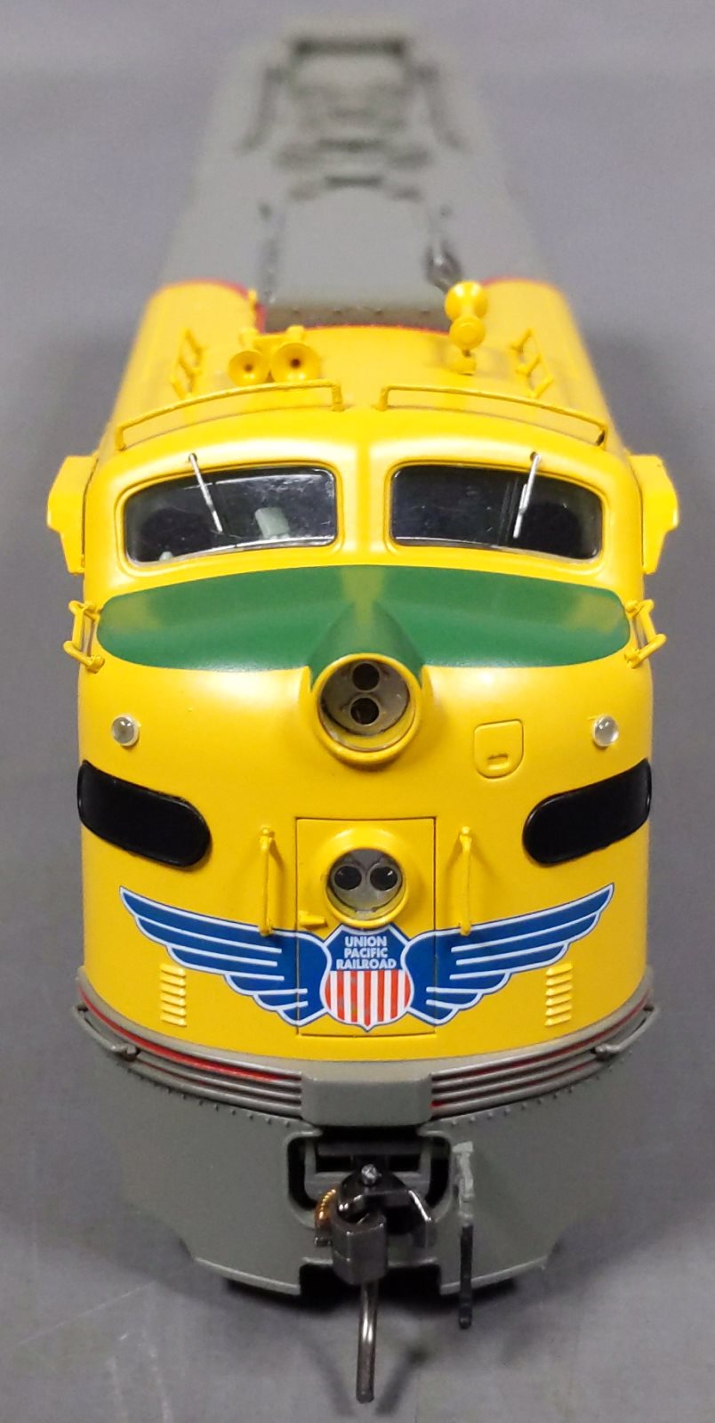 Rapido Trains 28541 HO UP EMD E8A/B Diesel Locomotive DCC & Sound #940/941B