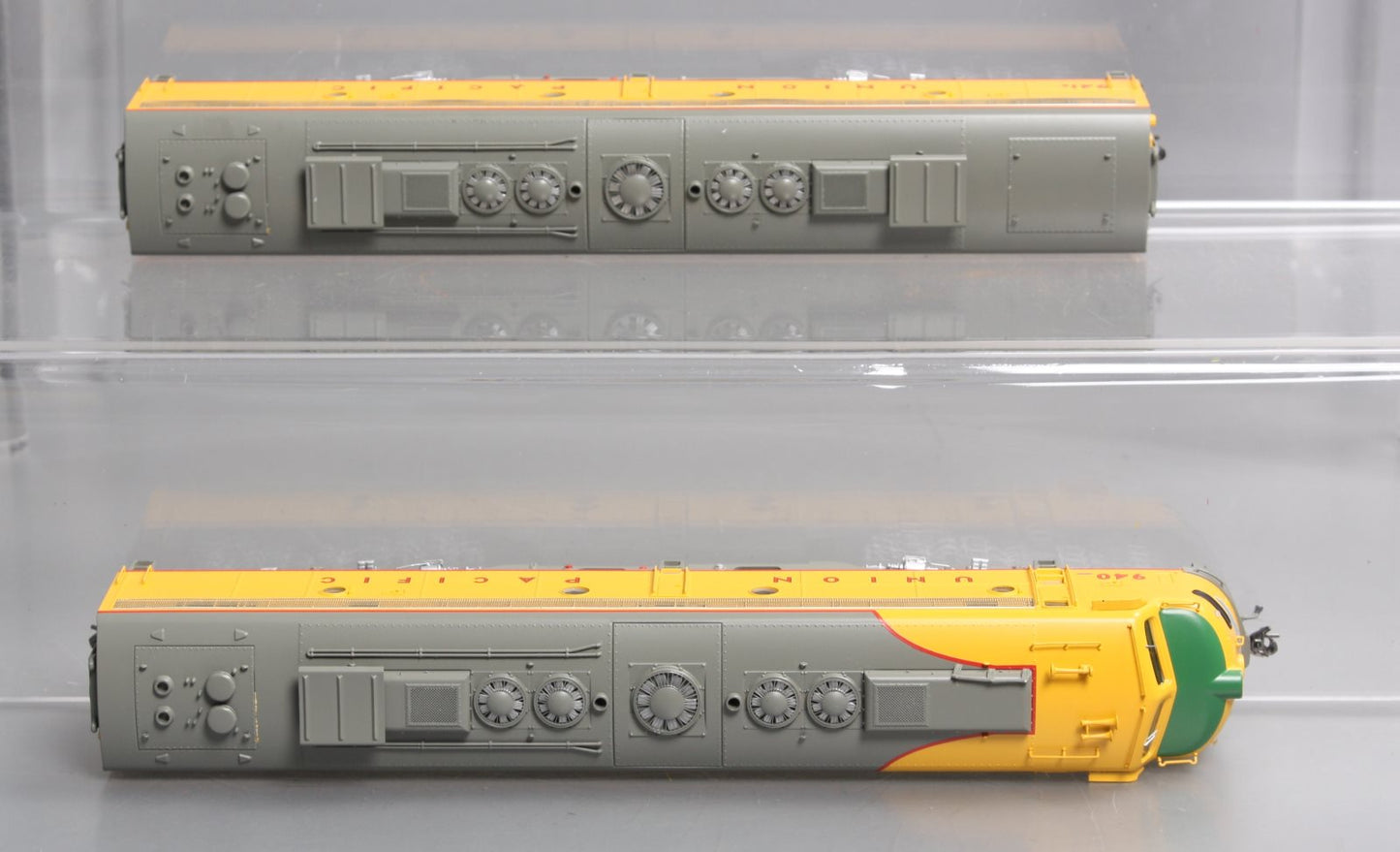 Rapido Trains 28541 HO UP EMD E8A/B Diesel Locomotive DCC & Sound #940/941B