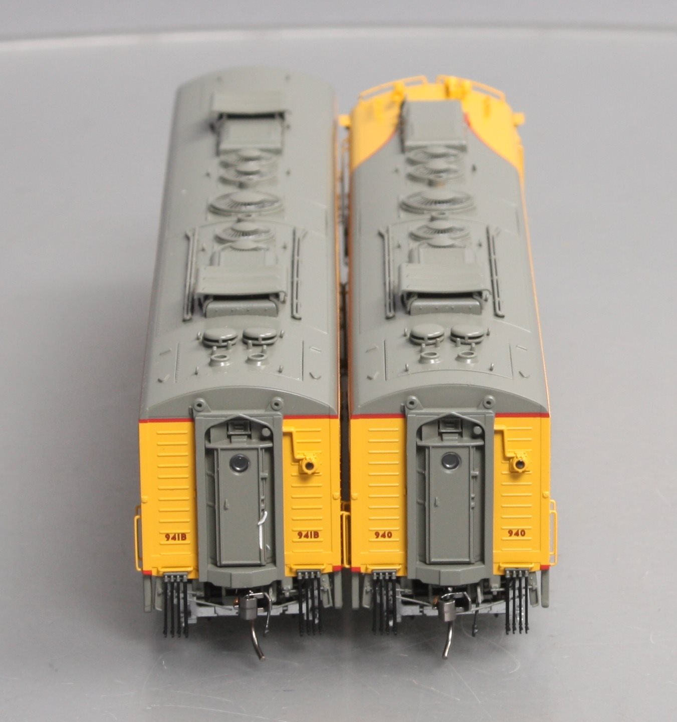 Rapido Trains 28541 HO UP EMD E8A/B Diesel Locomotive DCC & Sound #940/941B