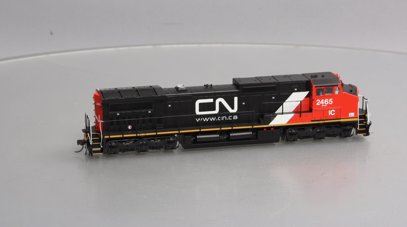 Atlas 10003136 HO CN DASH 8-40CW Diesel Locomotive with ESU Sound & DCC #2465