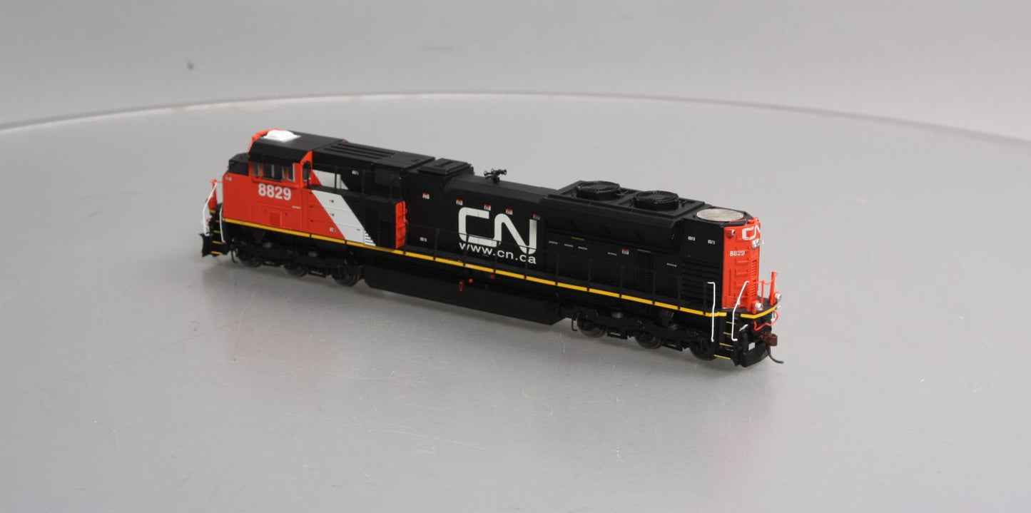 Athearn G68694 HO Canadian National SD70M-2 Diesel Locomotive #8829 w/DCC/SND