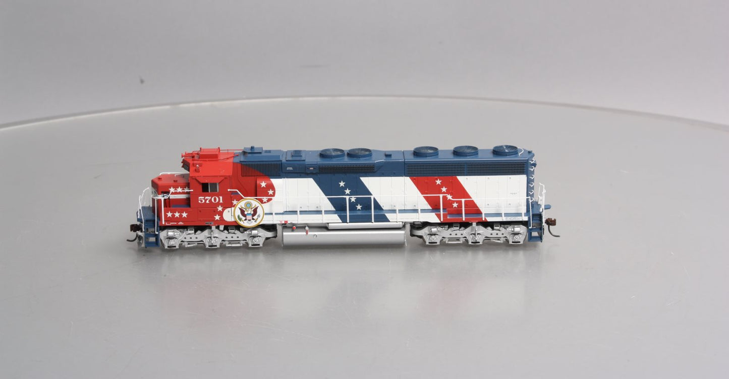Athearn G67224 HO Santa Fe (Bicentennial) SD45-2 Diesel Loco #5701 w/DCC/Sound