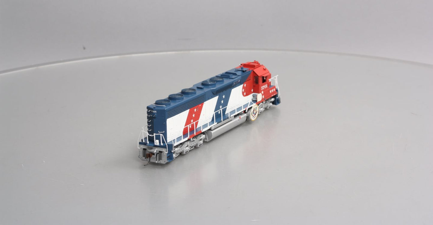 Athearn G67224 HO Santa Fe (Bicentennial) SD45-2 Diesel Loco #5701 w/DCC/Sound